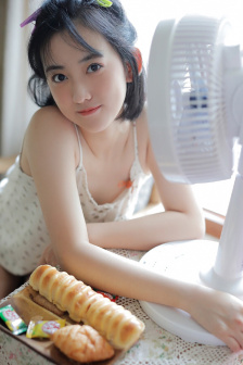 女式开襟睡衣裙子做双人运动